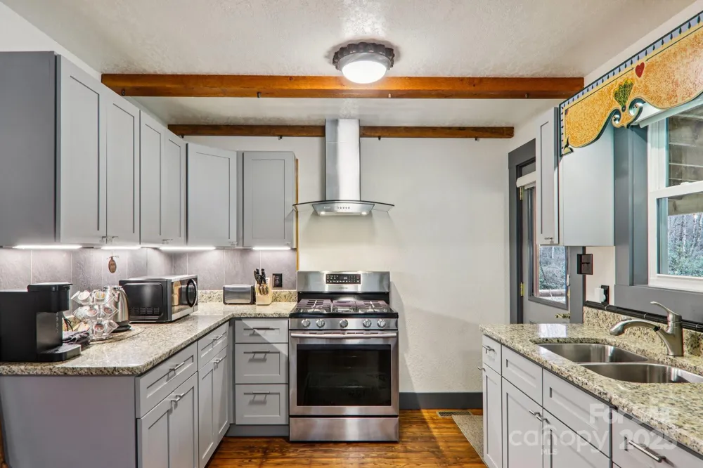 408 & 586 Little Elbow Mountain Road Lake Toxaway, NC 28747