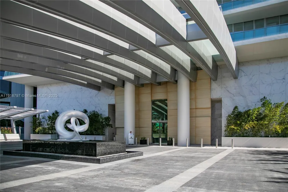 18501 Collins Ave #4903 Sunny Isles Beach, FL 33160