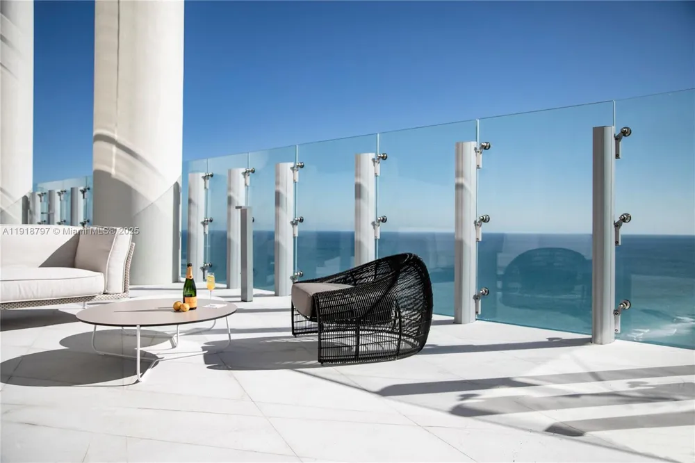 18501 Collins Ave #4903 Sunny Isles Beach, FL 33160