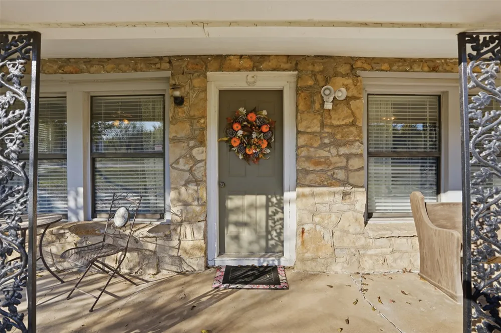 336 S 8th Avenue Palo Pinto, TX 76484