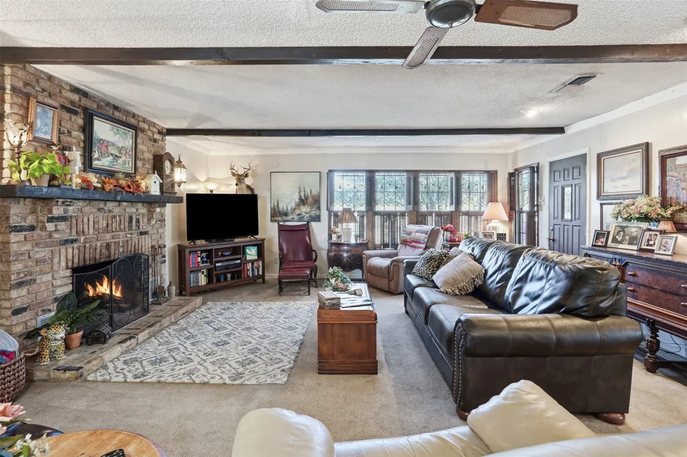 336 S 8th Avenue Palo Pinto, TX 76484