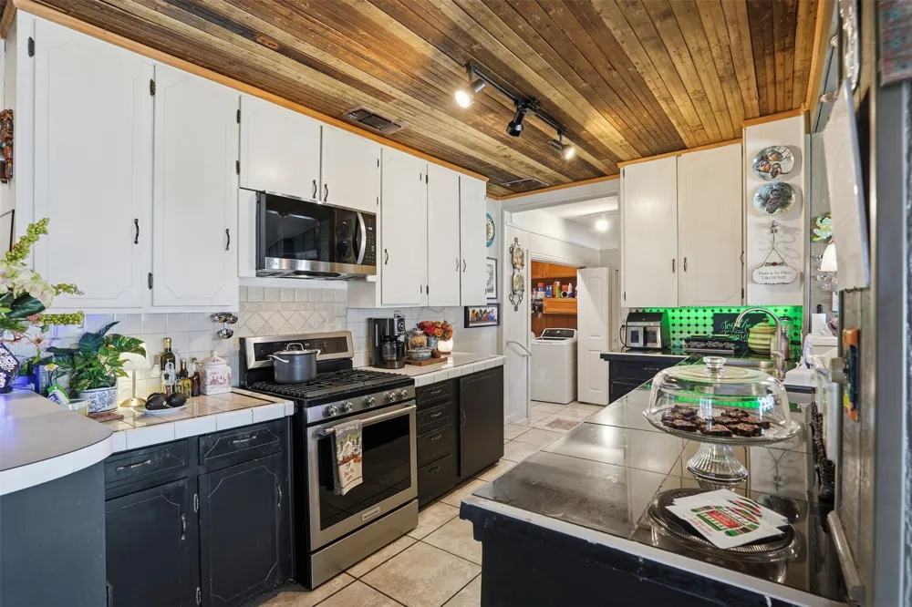 336 S 8th Avenue Palo Pinto, TX 76484
