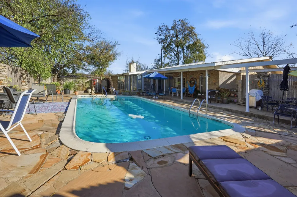 336 S 8th Avenue Palo Pinto, TX 76484