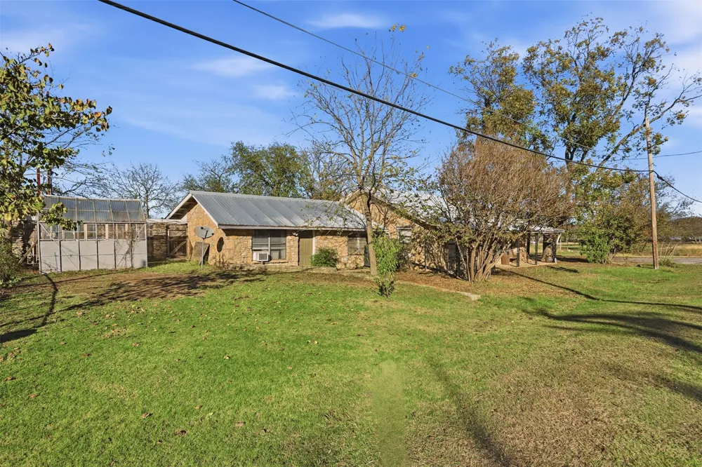 336 S 8th Avenue Palo Pinto, TX 76484