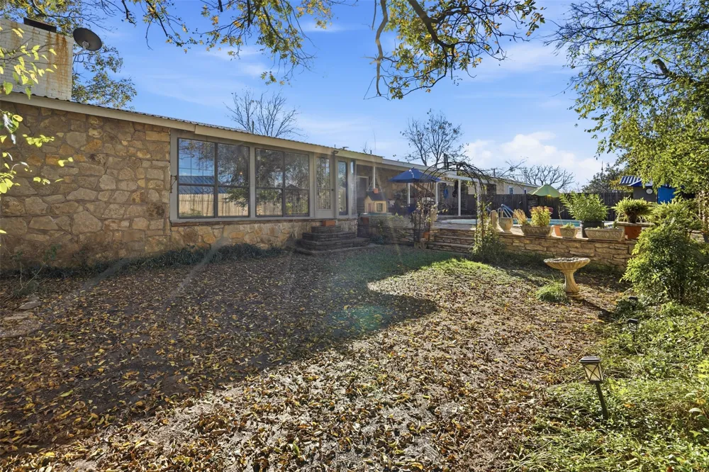 336 S 8th Avenue Palo Pinto, TX 76484