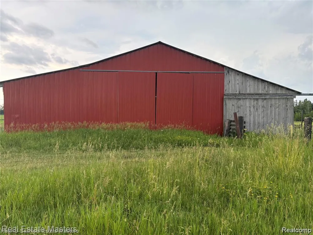 300 W Hubert Road Caledonia Township, MI 48762