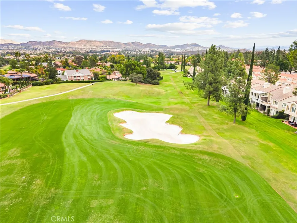 38521 Glen Abbey Murrieta, CA 92562