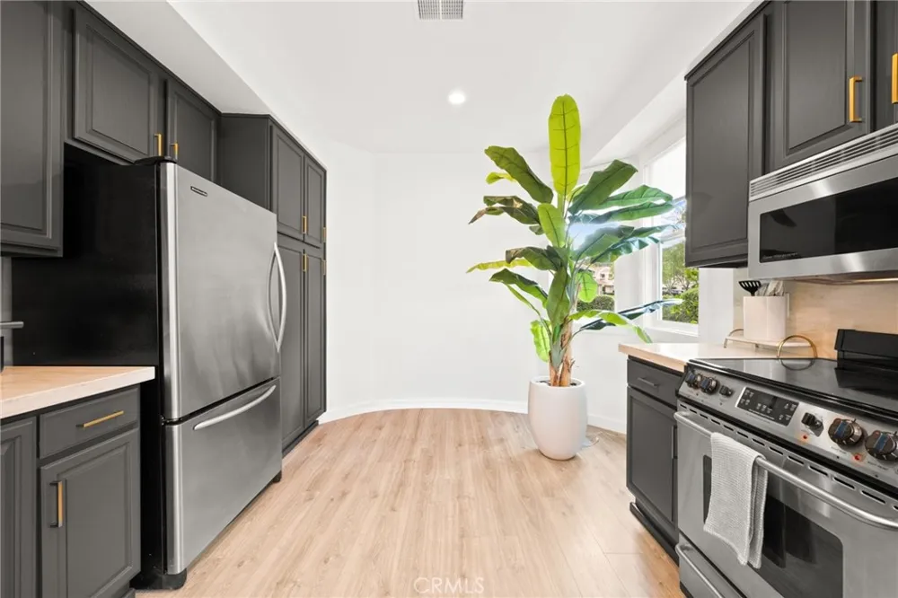 38521 Glen Abbey Murrieta, CA 92562