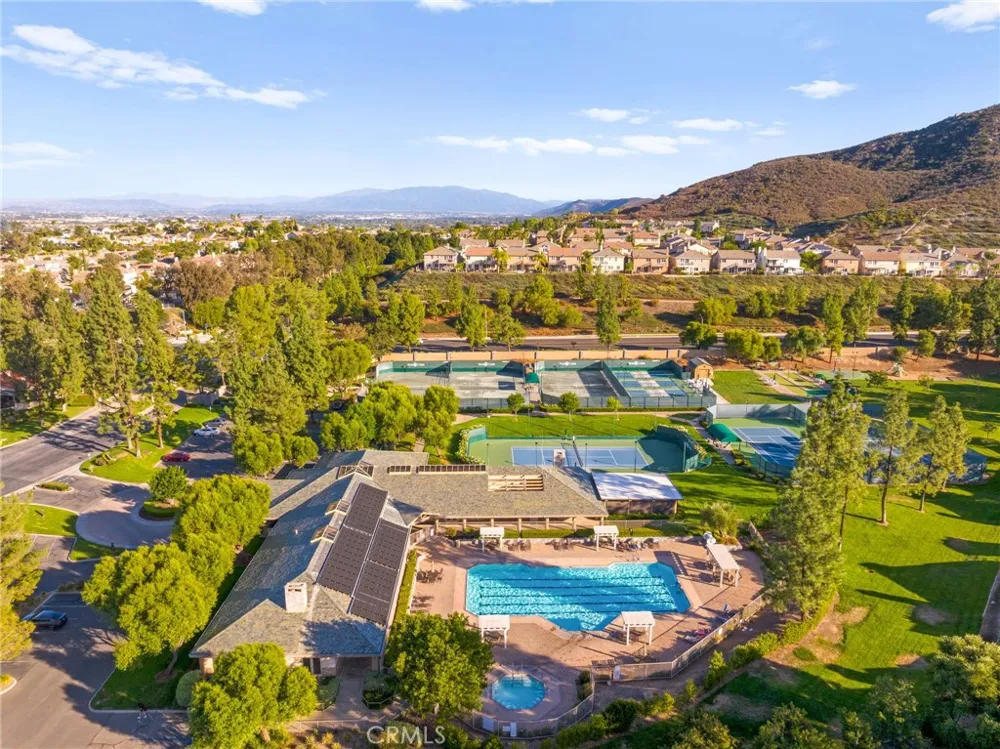 38521 Glen Abbey Murrieta, CA 92562