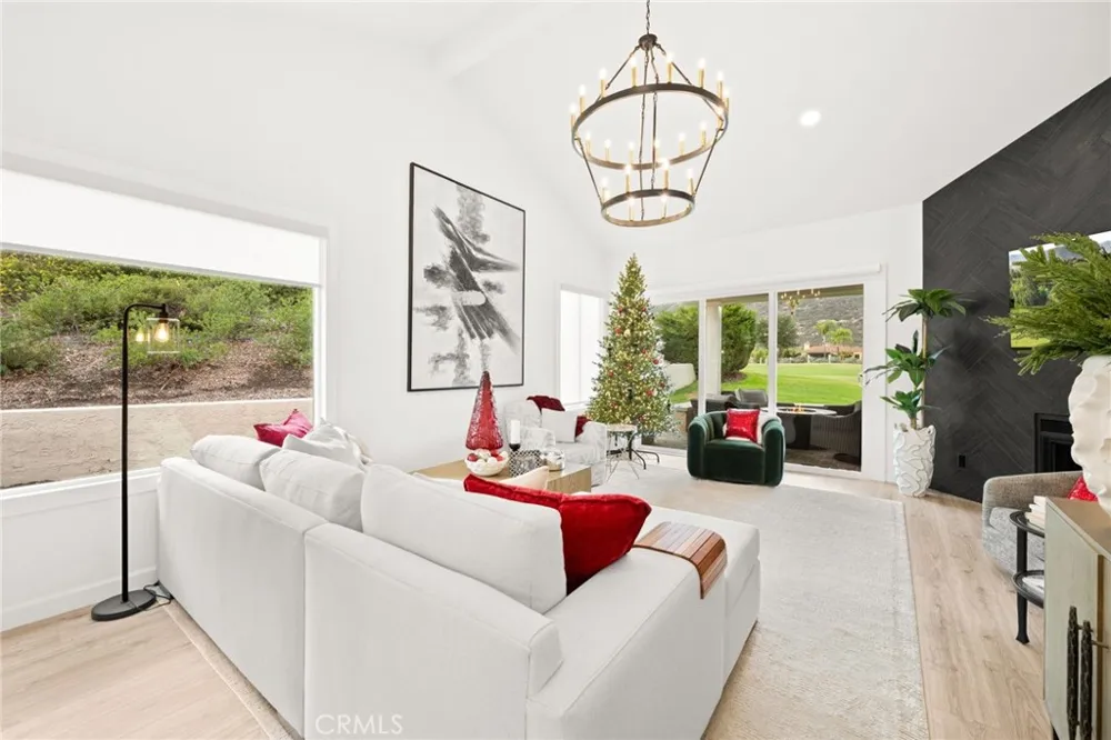 38521 Glen Abbey Murrieta, CA 92562