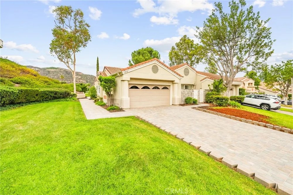 38521 Glen Abbey Murrieta, CA 92562