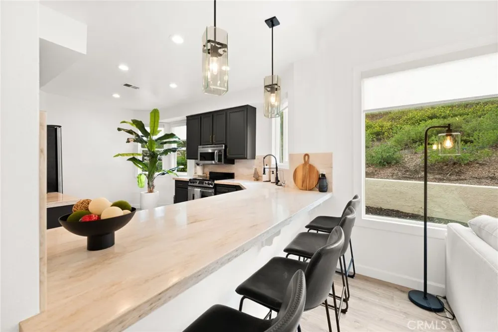 38521 Glen Abbey Murrieta, CA 92562