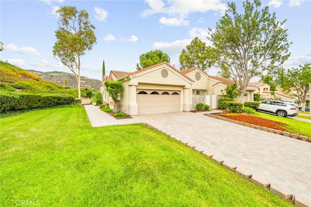 38521 Glen Abbey Murrieta, CA 92562