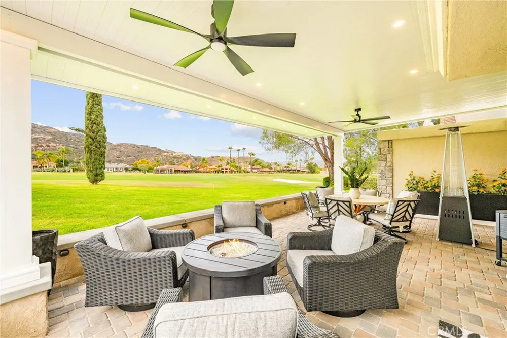 38521 Glen Abbey Murrieta, CA 92562