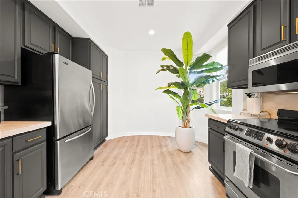 38521 Glen Abbey Murrieta, CA 92562