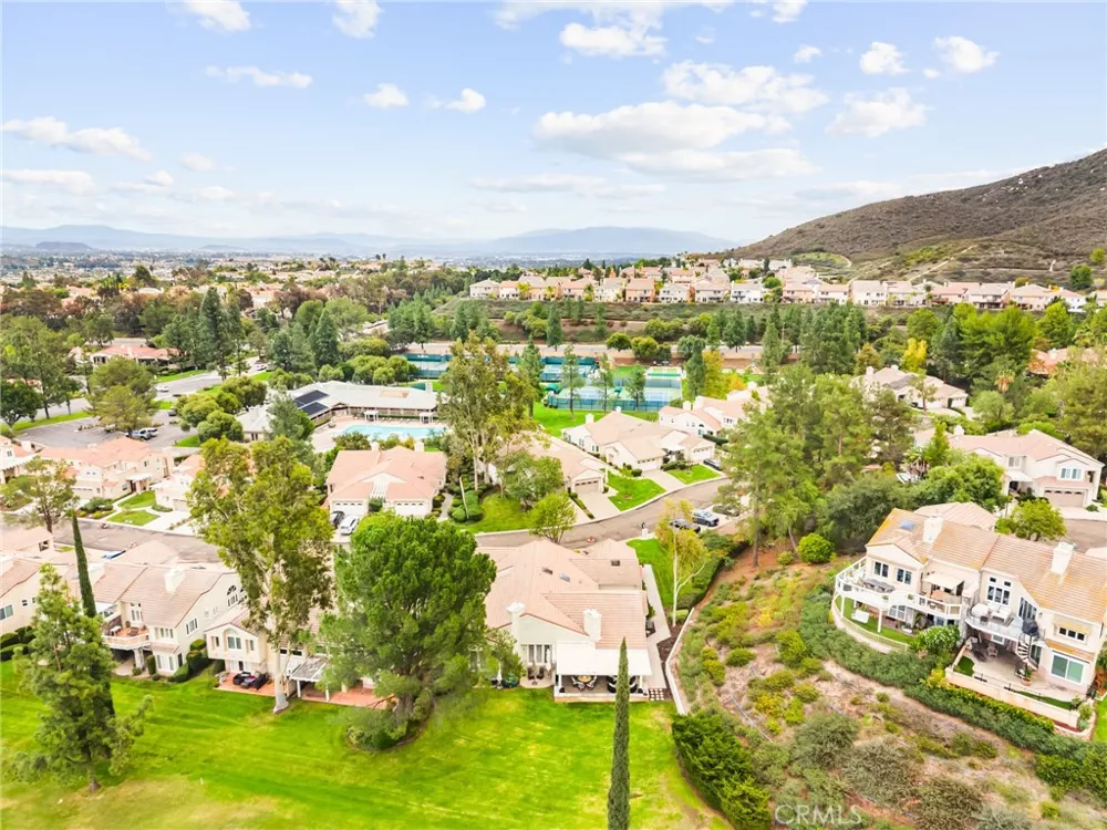 38521 Glen Abbey Murrieta, CA 92562