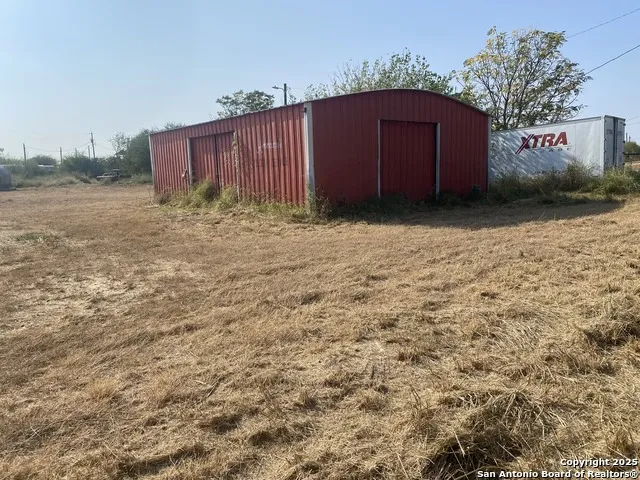 15650 interstate highway 35 Dilley, TX 78017