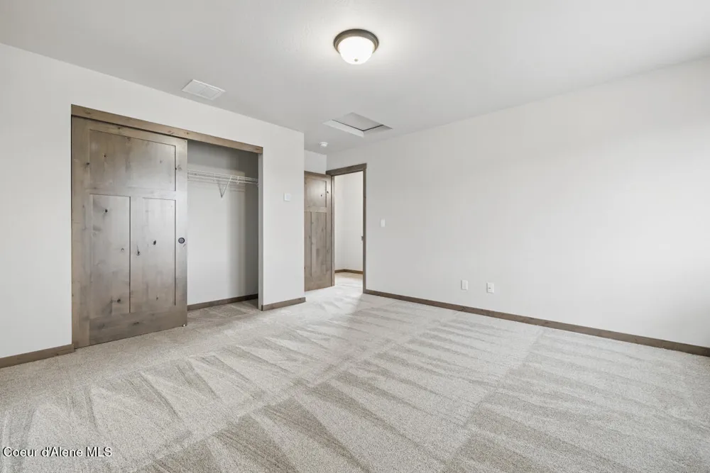 8424 Snowflake Lane Hayden, ID 83835