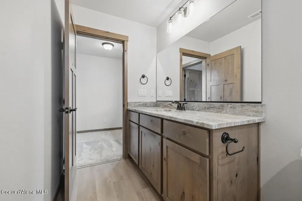 8424 Snowflake Lane Hayden, ID 83835