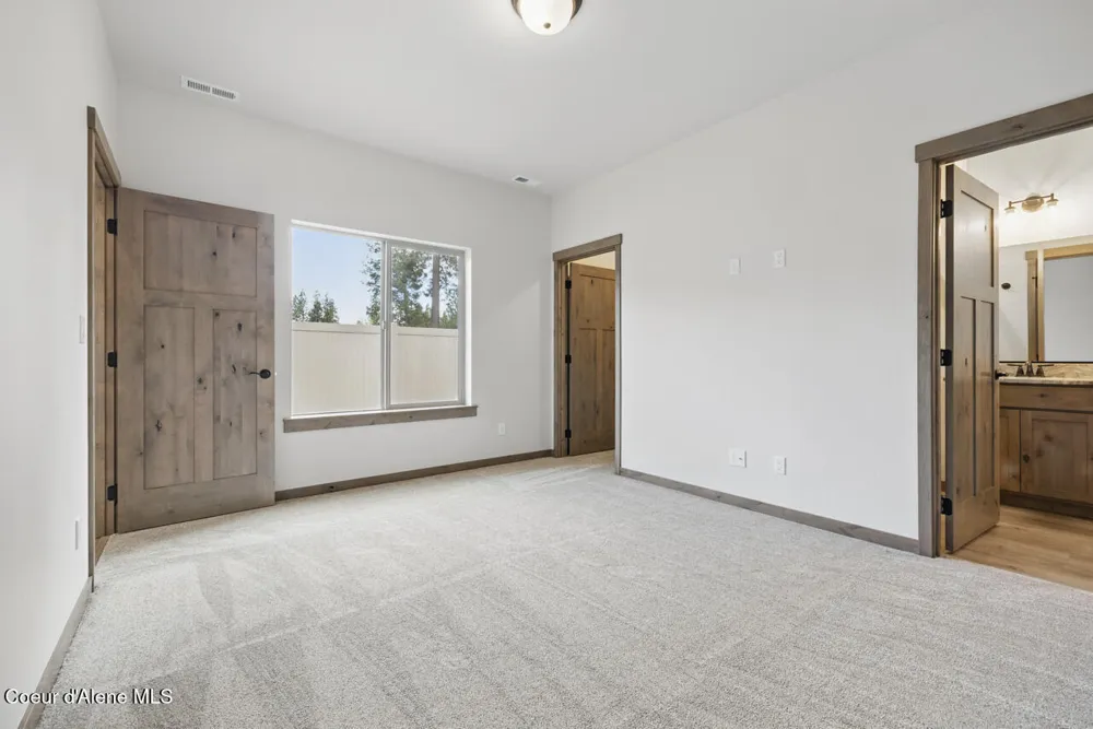 8424 Snowflake Lane Hayden, ID 83835