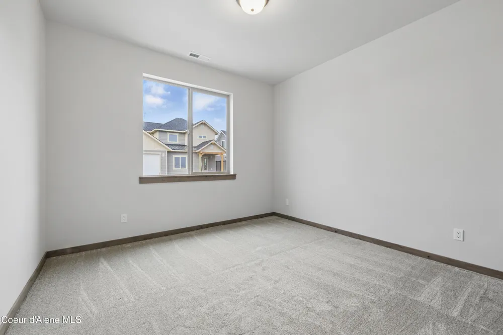 8424 Snowflake Lane Hayden, ID 83835
