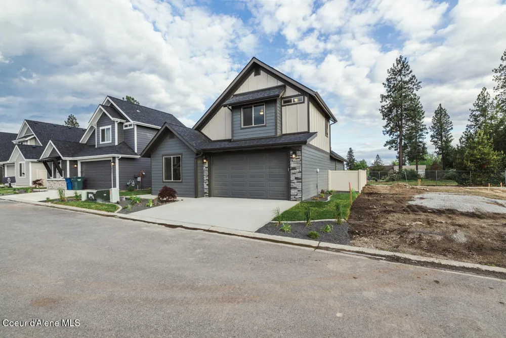 8424 Snowflake Lane Hayden, ID 83835
