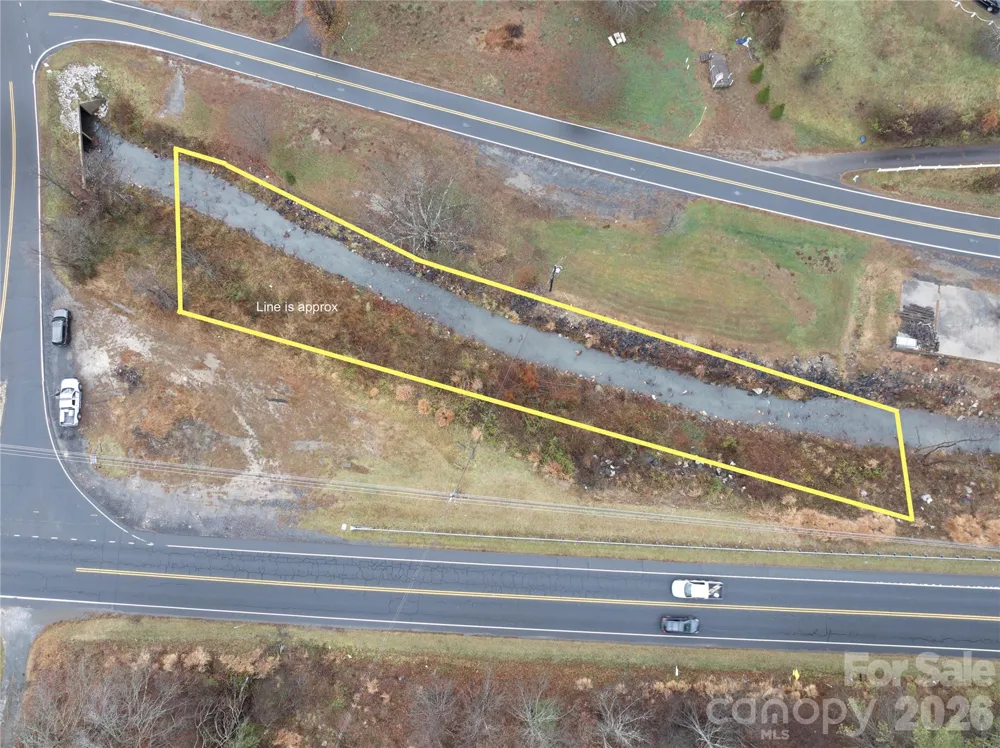 532 Pitman Road Bakersville, NC 28705