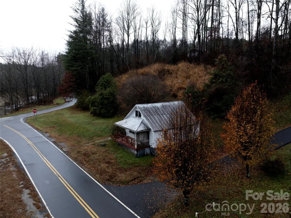 532 Pitman Road Bakersville, NC 28705