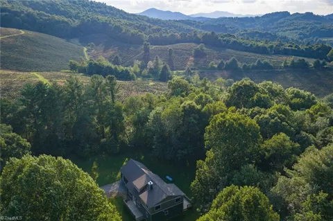 486 Hunter-Lysik Way