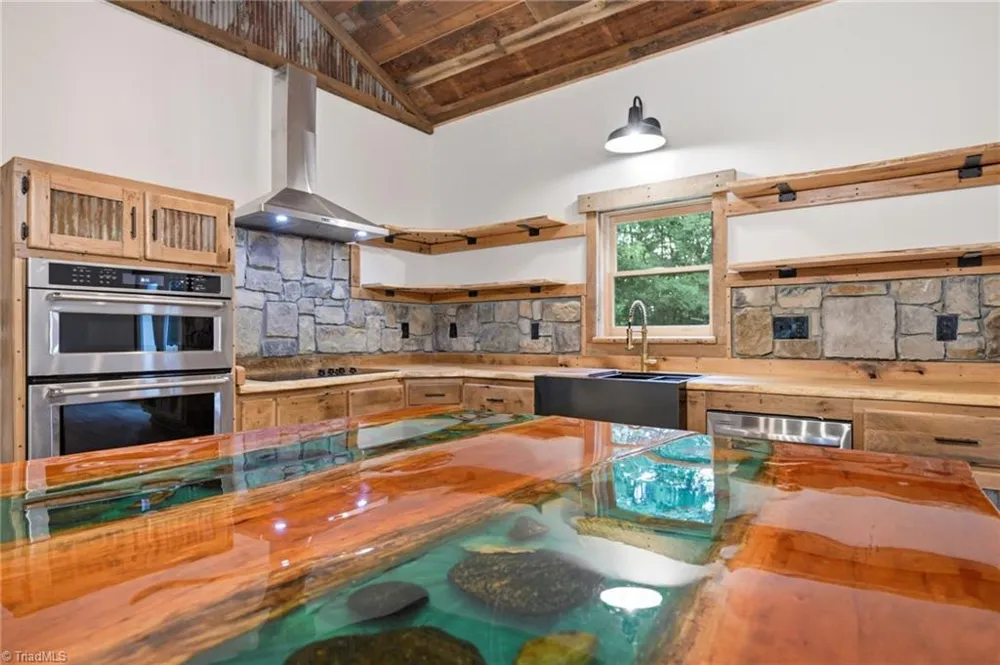 486 Hunter-Lysik Way Laurel Springs, NC 28644