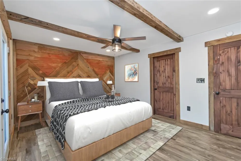 486 Hunter-Lysik Way Laurel Springs, NC 28644