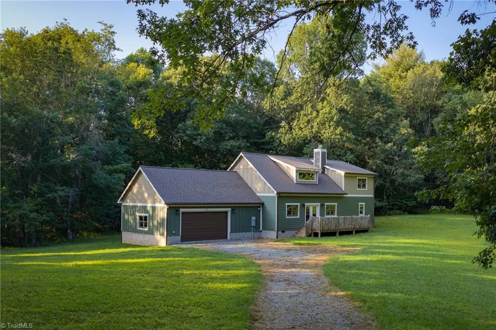486 Hunter-Lysik Way Laurel Springs, NC 28644