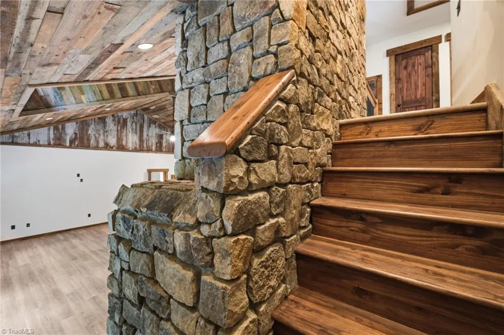 486 Hunter-Lysik Way Laurel Springs, NC 28644