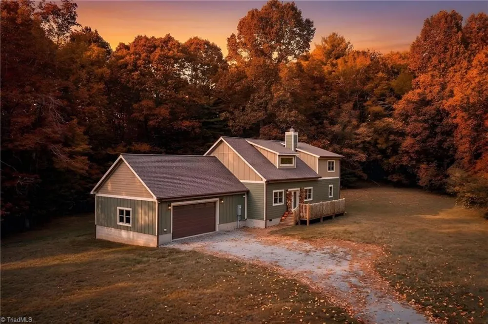 486 Hunter-Lysik Way Laurel Springs, NC 28644