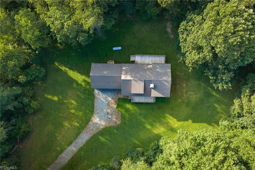 486 Hunter-Lysik Way Laurel Springs, NC 28644