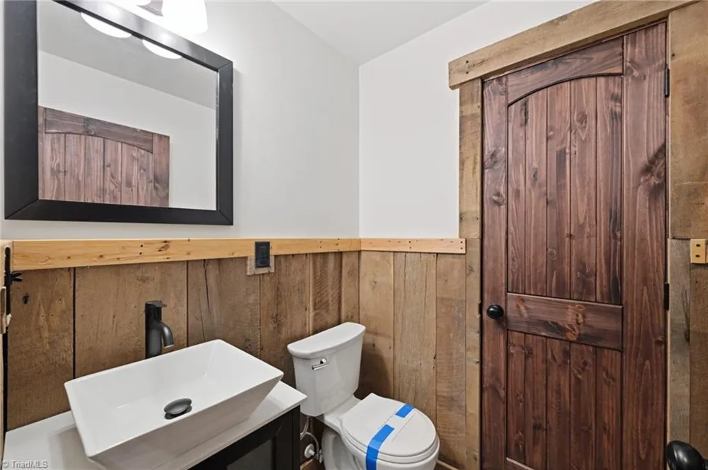 486 Hunter-Lysik Way Laurel Springs, NC 28644