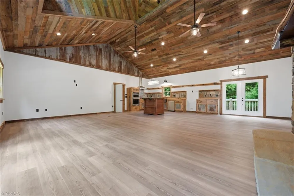 486 Hunter-Lysik Way Laurel Springs, NC 28644