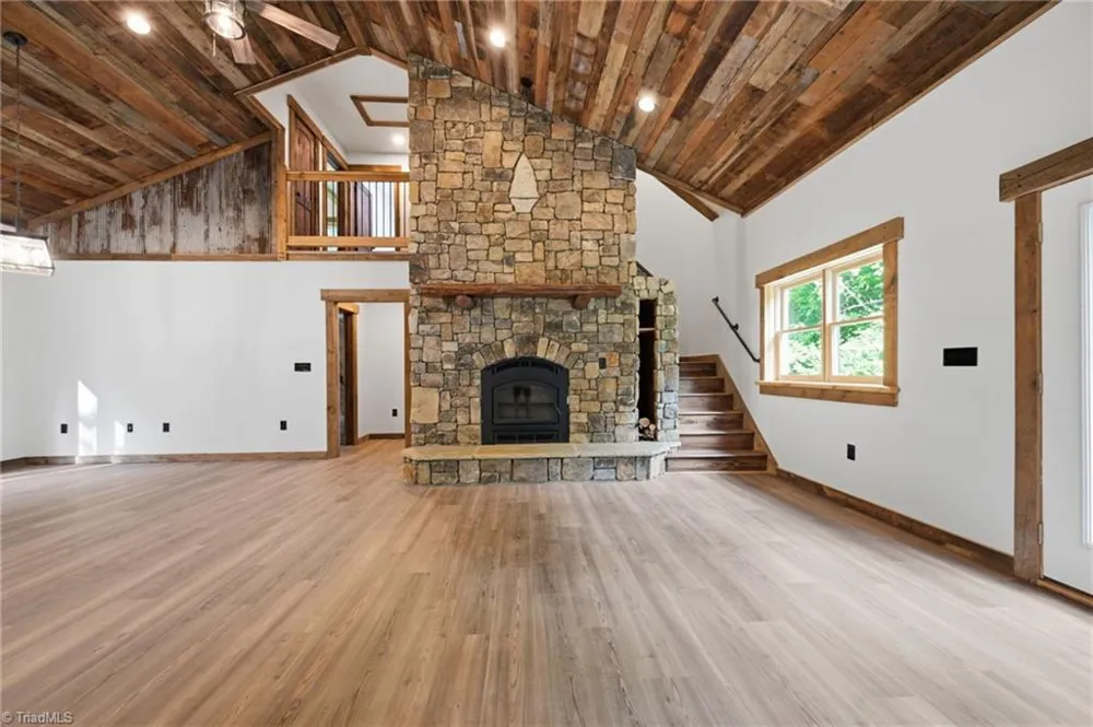 486 Hunter-Lysik Way Laurel Springs, NC 28644