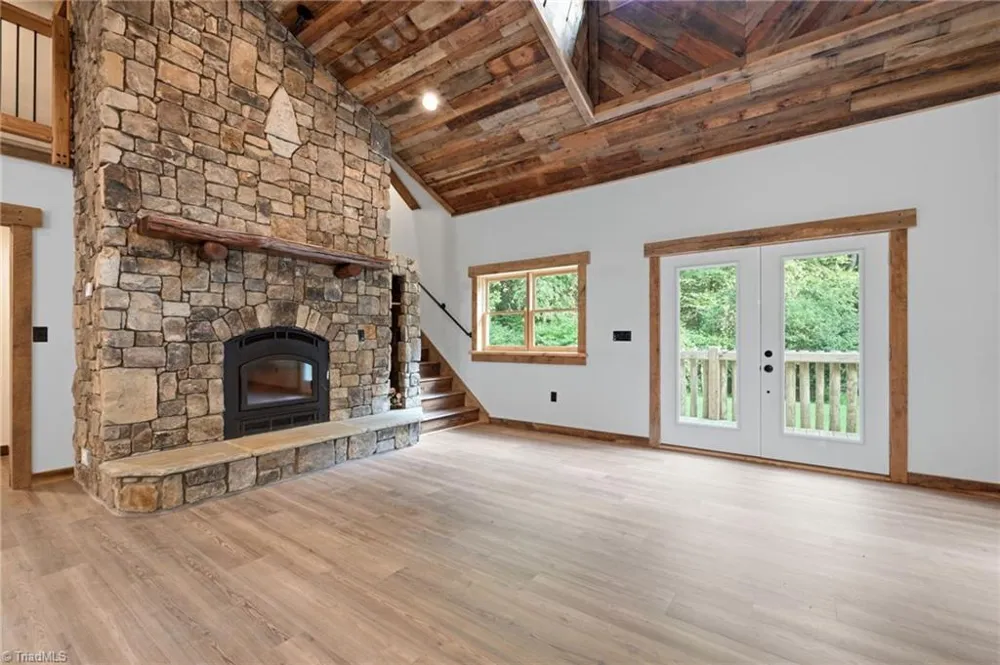 486 Hunter-Lysik Way Laurel Springs, NC 28644