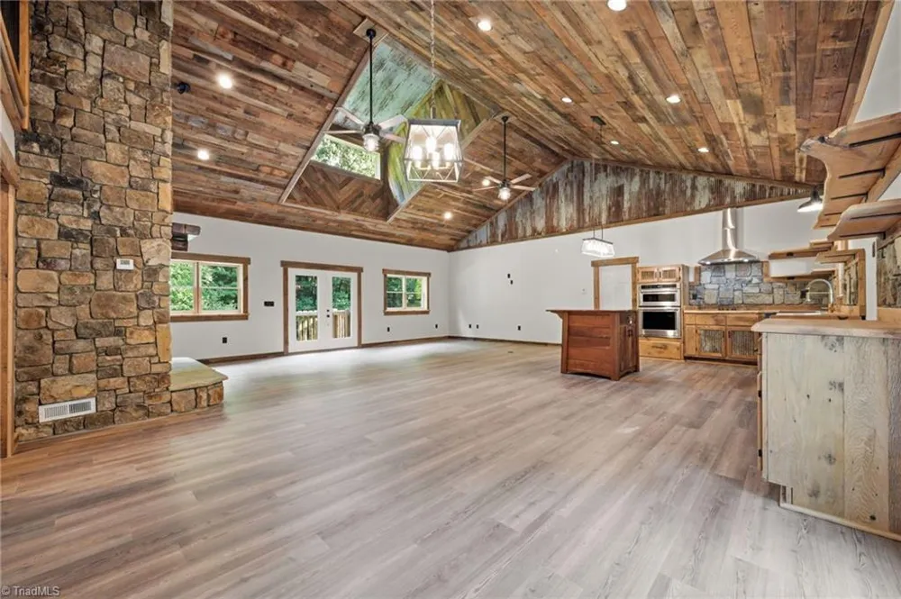 486 Hunter-Lysik Way Laurel Springs, NC 28644