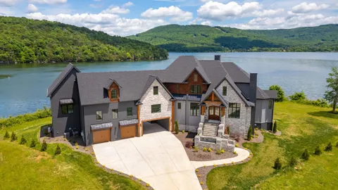 340 Edgewater Way