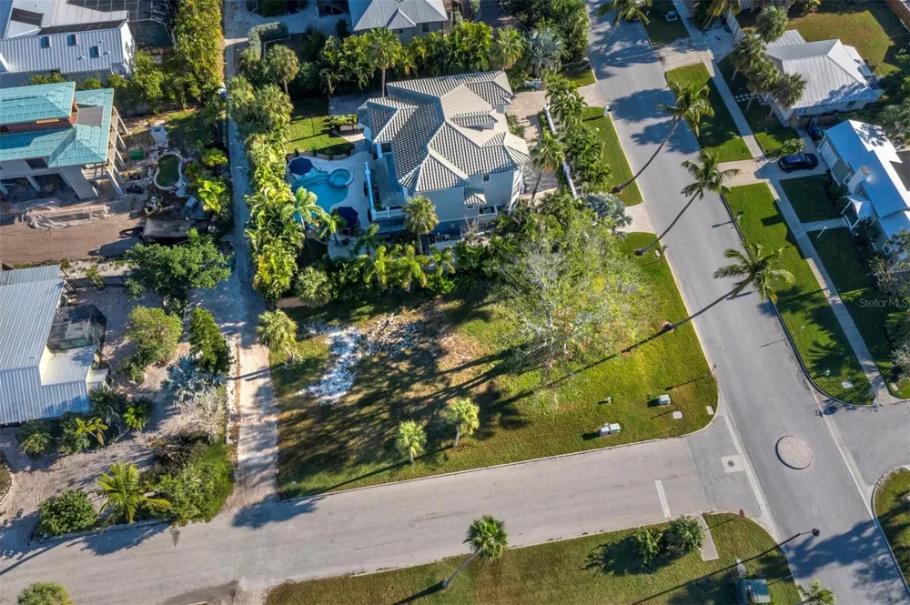 641 BROADWAY STREET Longboat Key, FL 34228