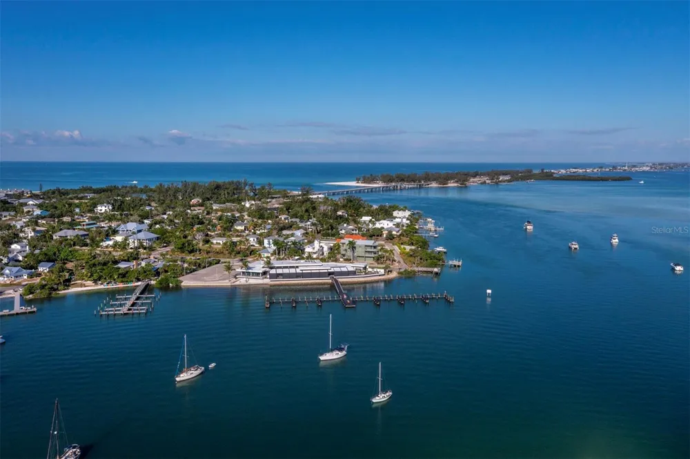 641 BROADWAY STREET Longboat Key, FL 34228