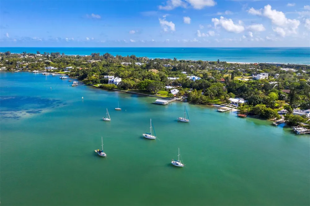 641 BROADWAY STREET Longboat Key, FL 34228