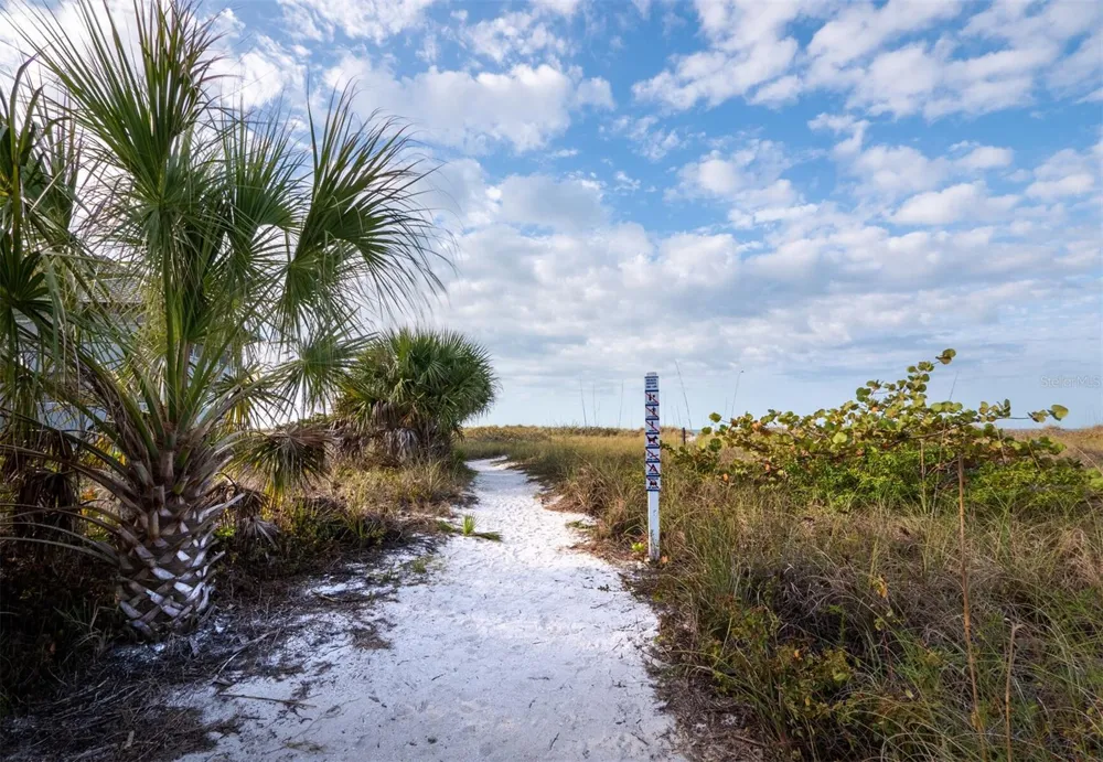 641 BROADWAY STREET Longboat Key, FL 34228