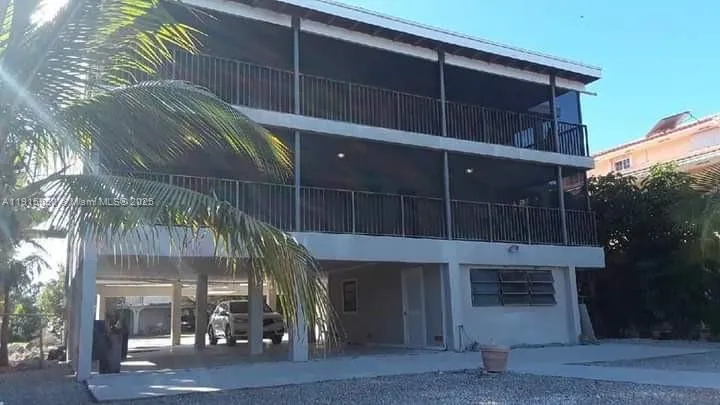 26 S Exuma Rd #B Key Largo, FL 33037