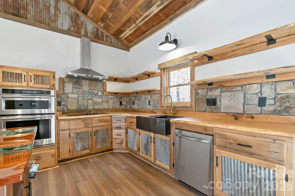 486 Hunter-Lysik Way Laurel Springs, NC 28644