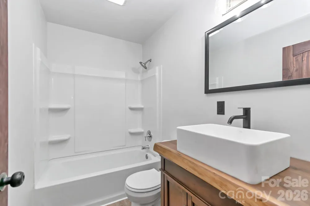 486 Hunter-Lysik Way Laurel Springs, NC 28644