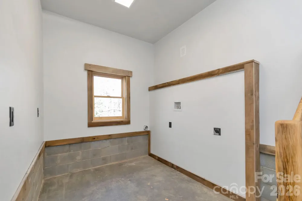 486 Hunter-Lysik Way Laurel Springs, NC 28644
