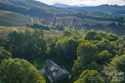 486 Hunter-Lysik Way